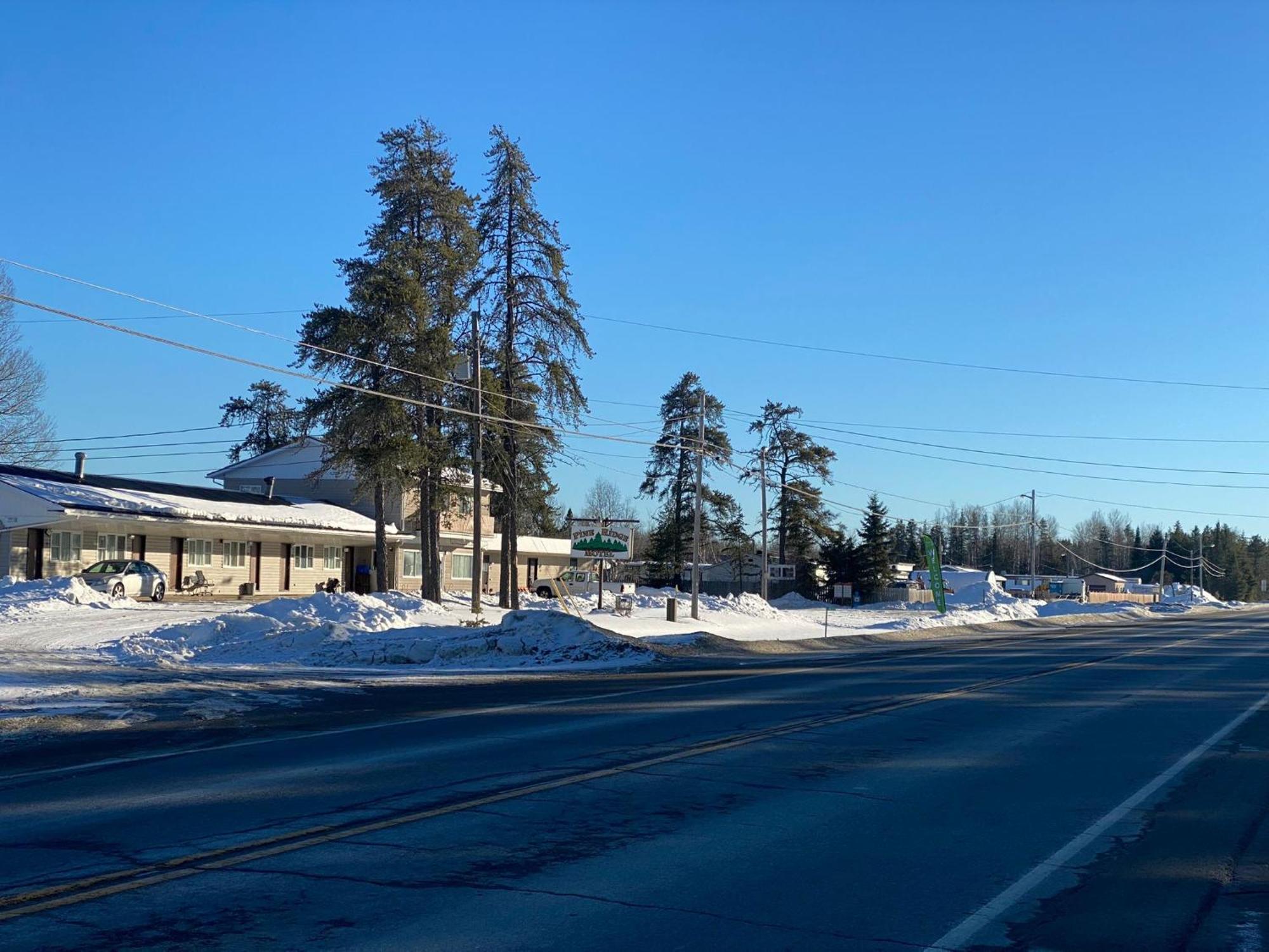 Pine Ridge Motel Timmins Exterior foto